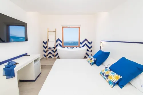 Sapphire Rooms