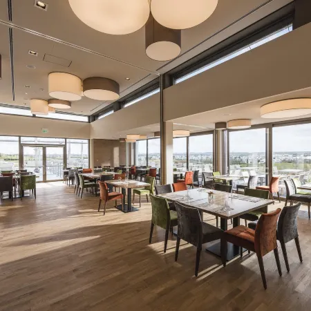 Hotel TheGreen Отели рядом с достопримечательностью «Станция метро Mengenich Ollenhauerring»