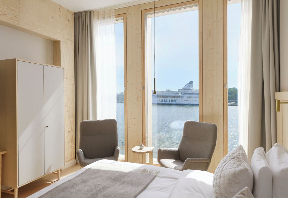 솔로 소코스 호텔 피어 4의 세련된 객실 디자인