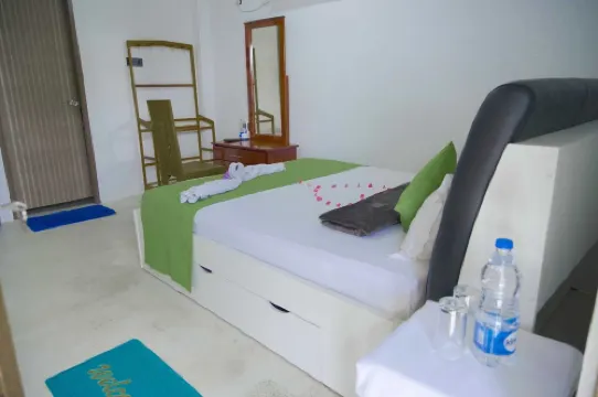 ปาล์ม บีช รีสอร์ต เซย์ลอน