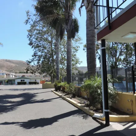 Lotus of Lompoc - A Great Hospitality Inn