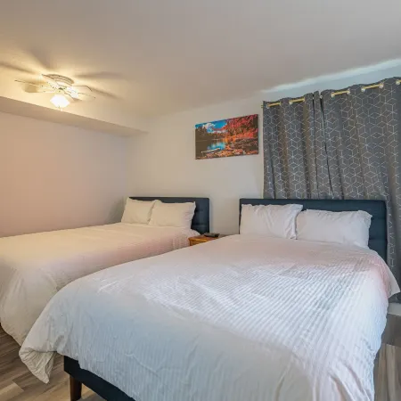 One Bedroom Suite with BBQ & Huge Patio