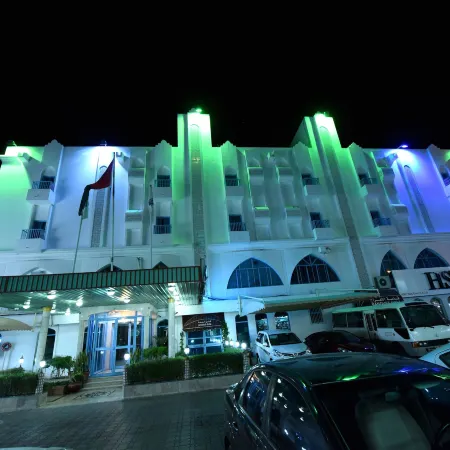 Al Bahjah Hotel
