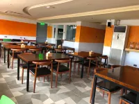 Sempre Premier Inn - Mactan Airport Hotel - breakfast