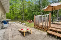 Charming Cottage with Wood Burning Fireplace and Outdoor Oasis - Inviting Retreat