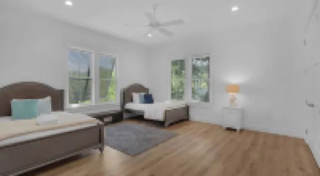 3卧室/2.5浴室，可住8人，私人海灘通道！