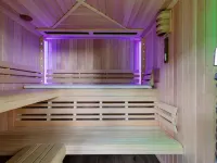 弗里斯蘭運河和湖泊附近的度假屋 - SPA