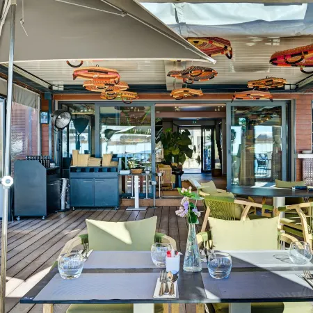 Bor Hôtel & Restaurant - Plage privée