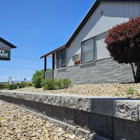 Travelers Inn