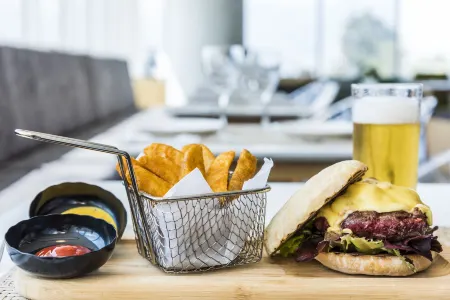 La Quinta by Wyndham Medellin Отели в г. Медельин