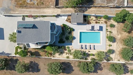 Nola - Nomadic Luxury Villas