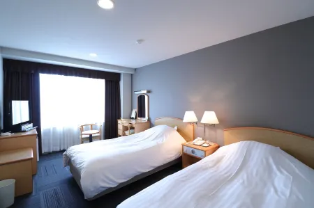 Silk Hotel Annex Отели рядом со станцией JR Kinno station