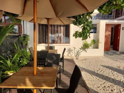 Comfy Cool Breeze by EMzaz Hotel a Dhiffushi