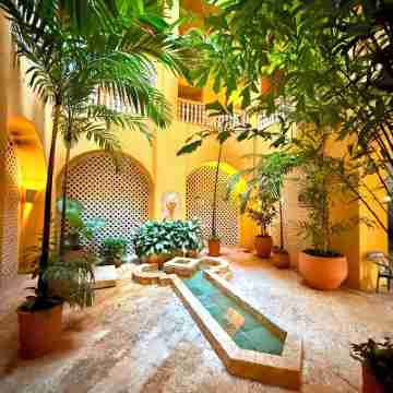 By Calamari Homes - El Porvenir Hotel Exterior