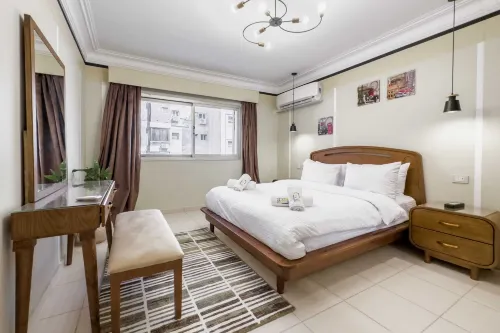 The Hospitable 2BDR Apt 5 min from CAI Airport Hotels in El Obour City