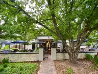 ザ クラファーズ ホテル マウント・ロフティ・ボタニック・ガーデン周辺のホテル