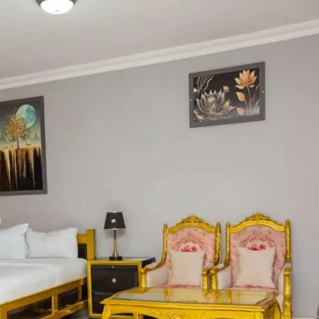 Amuzu Hotel