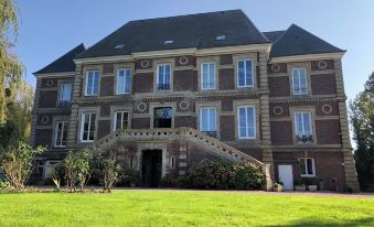 Le Petit Chateau de Conteville