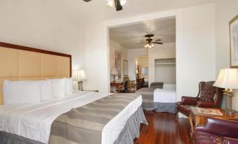 Historic Mardi Gras Inn