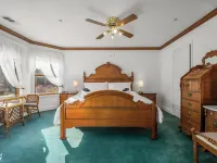Luxary Castle & SPA near Skiing Resort Hotels in Wrightwood
