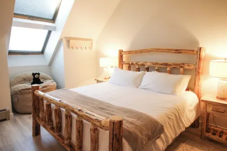 Ski-In/Out Keystone Condo - Closest to Gondola