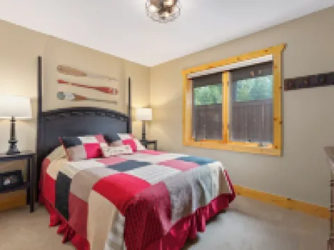 Beautiful 5-bedroom house in Enchanting Crosslake -Pontoon Incl with 7 day stay! Hotels in Crosslake