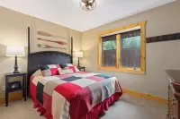 Beautiful 5-bedroom house in Enchanting Crosslake -Pontoon Incl with 7 day stay!