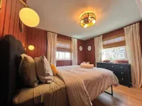 Cozy Family Friendly Cottage: GameRoom, Fire Pits & Mtn Views, Mins 2 Ski Resort