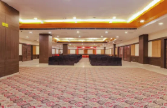 Hyphen Grand Hotel - Gym