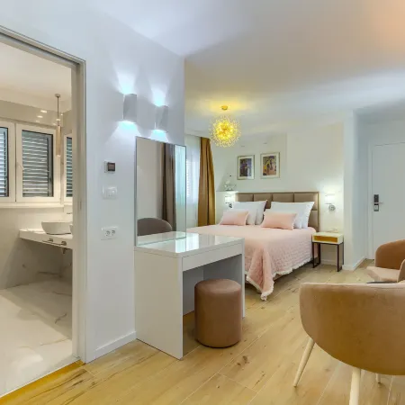 Irini Luxury Rooms