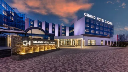 Grand Hotel Zagreb Отели в г. Самобор