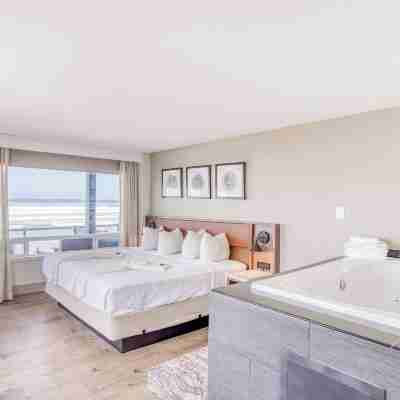 Beachfront Manor Hotel Rooms