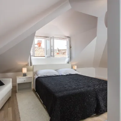 Rooms Klarisa Palace Hoteles cerca de Franciscan Monastery & Museum
