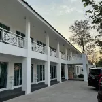 Ivory House Sriracha Hotels near White Dragon King