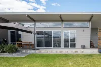 Amaroo 1 - Freycinet Holiday Houses Hotels in Friendly Beaches