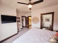 Beautiful 2 Bedroom Condo Hotels near ديترويت ليكس
