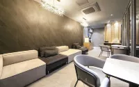 Jeonju Sinsigaji Hotel Azit