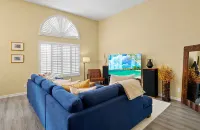West Spanish Cottage, Heated pool, SOLANA Shops, hiking trails