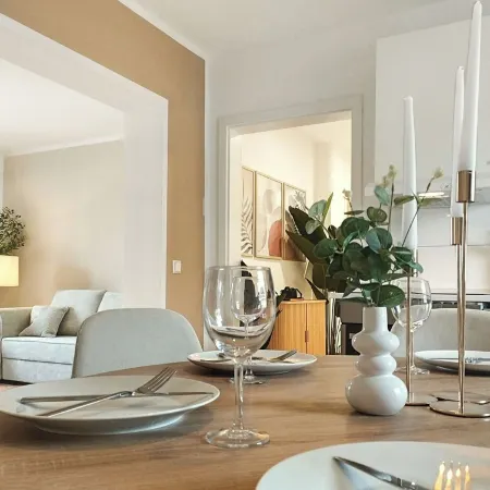 Lunaria Living | VW • Cozy - Central - Parking