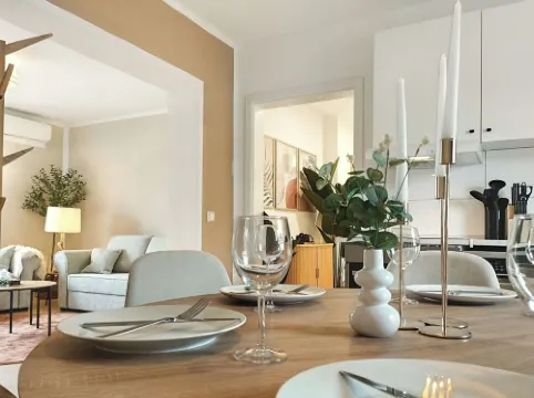 Lunaria Living | VW • Cozy - Central - Parking