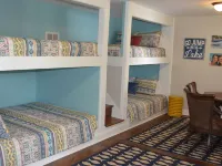 Cozy Cabin,Sandy Beach,Fantastic Dock W/ 50' TV & Boat Launch Hotels in Tallapoosa County