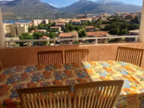 Beautiful apartment with sea view, swimming pool, near beaches and port