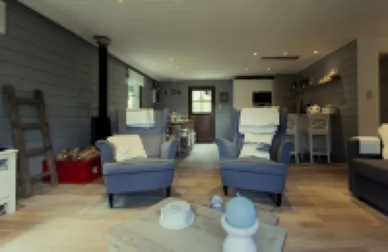 Scandinavian chalet in lush greenery and forest ... Hotels in Bullingen