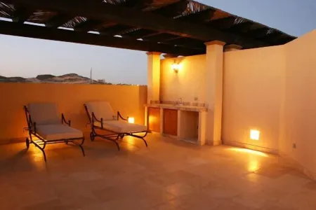 3700 Sf Oceanfront Penthouse in Cabo Mexico - Las Mananitas