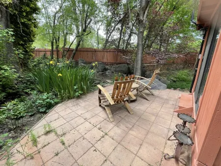 A Home Base for Canyon Adventures Отели рядом с достопримечательностью «Парк штата Слайд Рок»