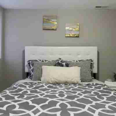 Cozy 2BR/1BA Garden Apartment Near Lincoln Square Rooms