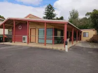 Spacious disability-friendly respite property only minutes from Smiths Beach!