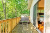 Luxury Lakefront Retreat on 2 Acres—Hot Tub, Real Wood Fireplace, Fishing & More