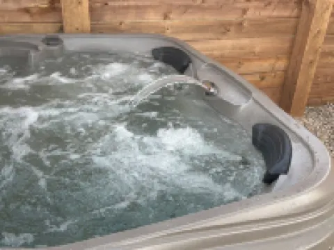 Hidden Haven Tiny House 2.0. Wide open spaces for humans and dogs! Hotels in Swift Current