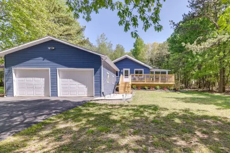 Charming Gated Retreat with Lakes, Pools, Private Sunroom & Game Room!